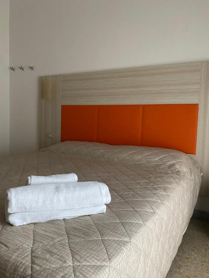 Hotel Silver Rimini Exterior foto